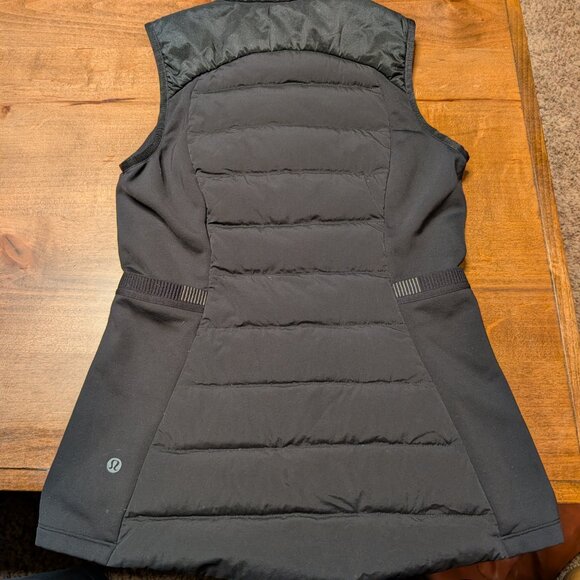 Lululemon Down for it All Black Vest size 4 - Picture 3 of 4